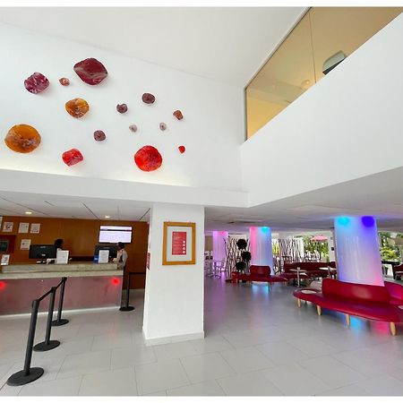 Adhara Express Hotel Cancún Exterior foto