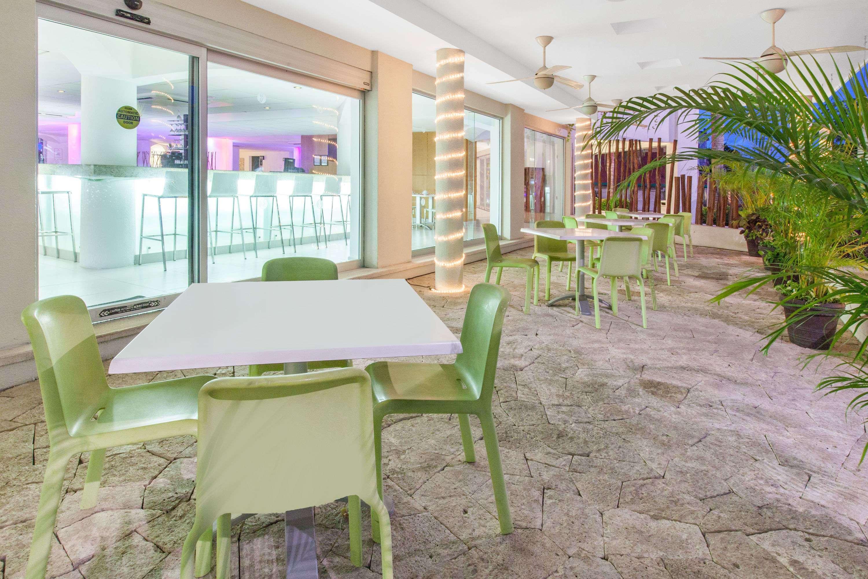 Adhara Express Hotel Cancún Exterior foto