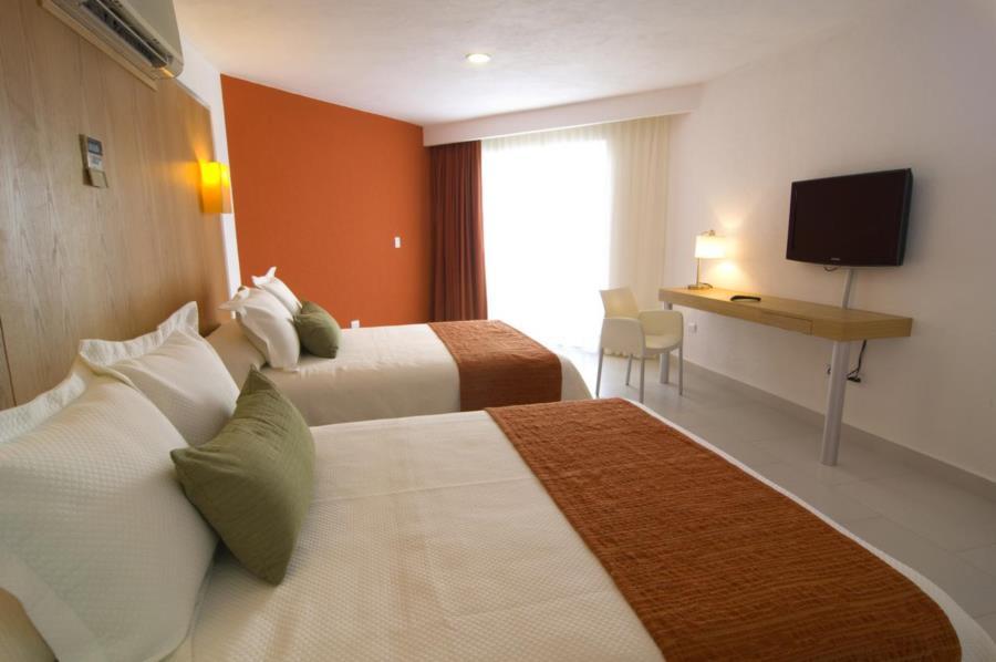 Adhara Express Hotel Cancún Exterior foto