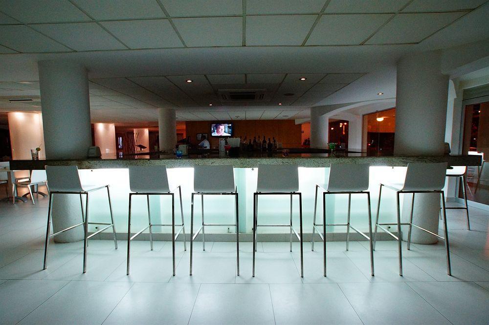 Adhara Express Hotel Cancún Exterior foto