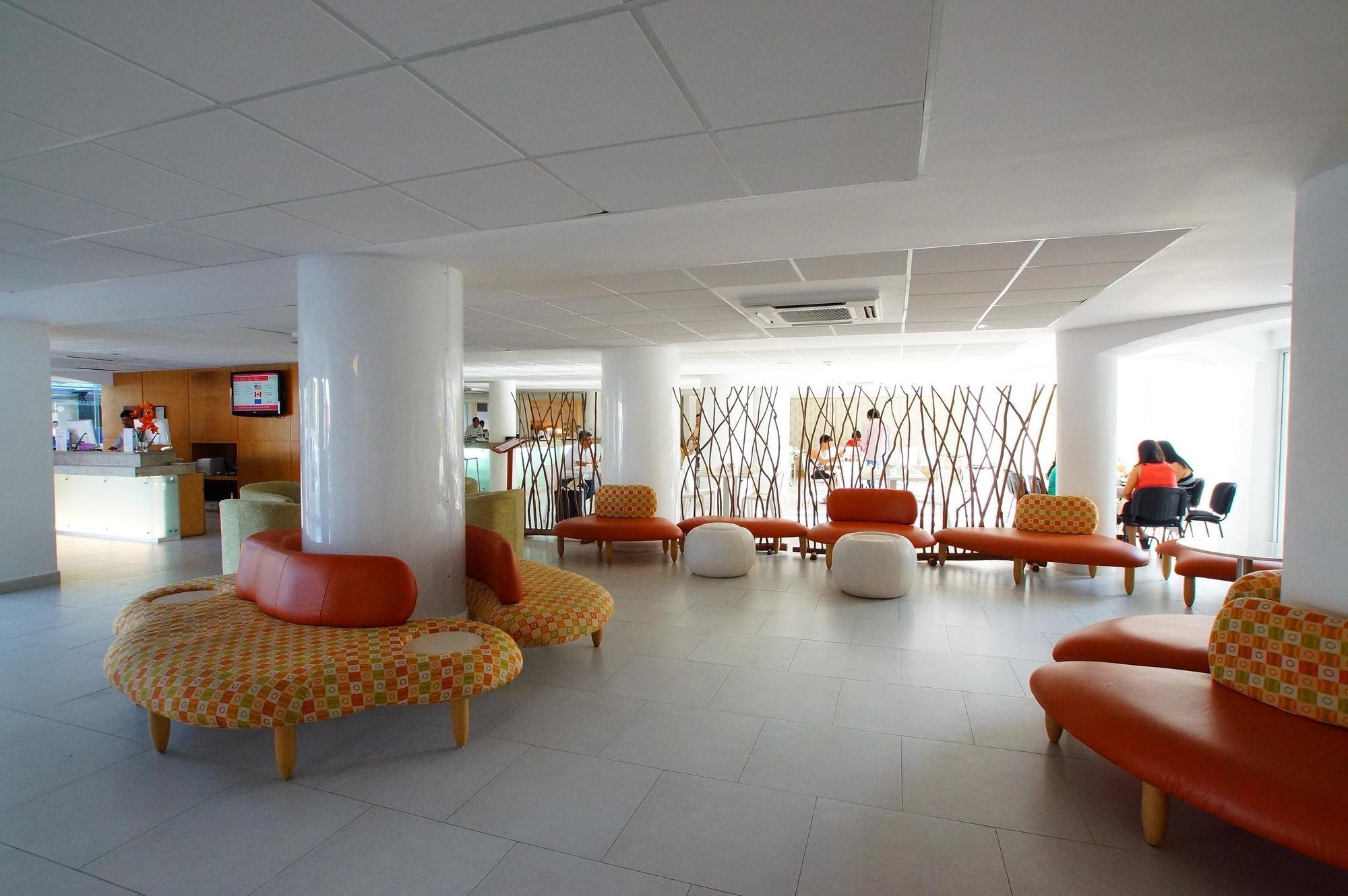 Adhara Express Hotel Cancún Exterior foto